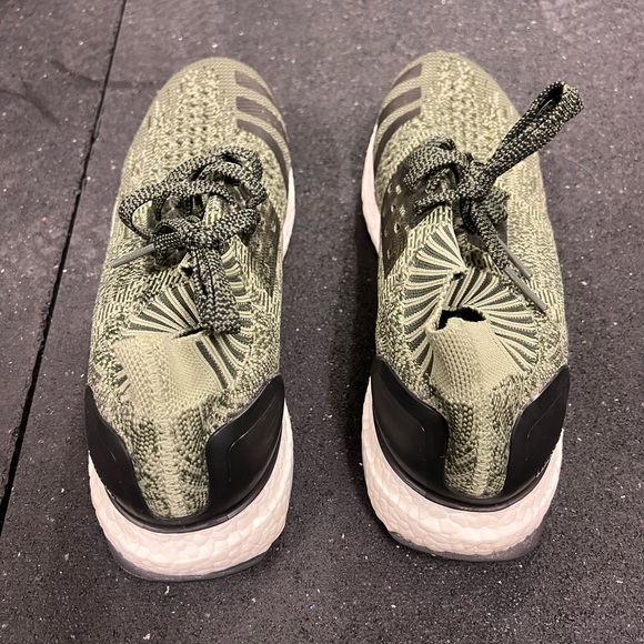 Adidas Ultraboost Uncaged Sz. 9 - Picture 7 of 7